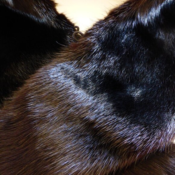 Black Fur Stole Collar - Beautiful, no flaws - Picture 5 of 6